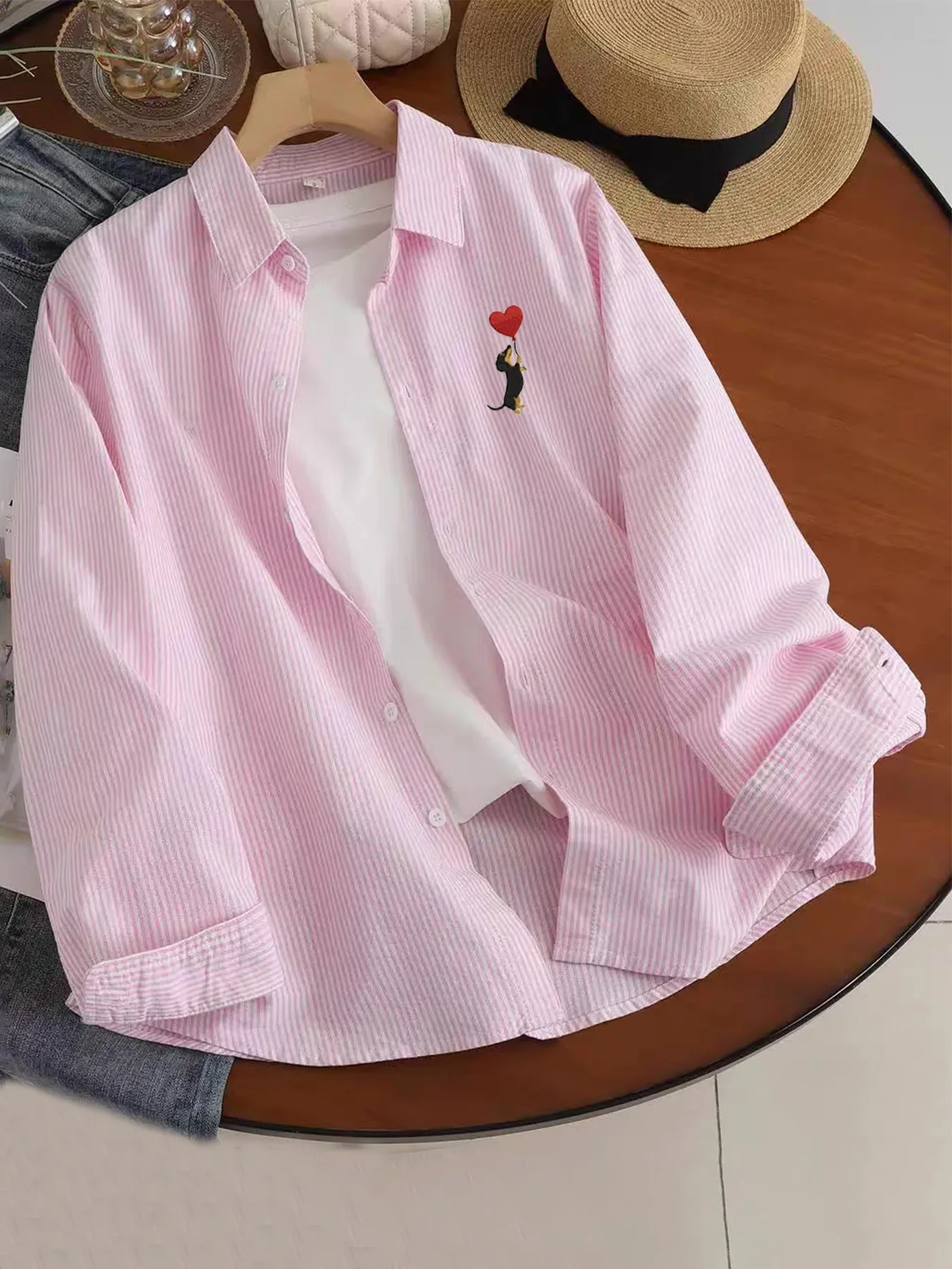 Spring and Autumn New Cartoon Puppy Holding Balloon Lapel Fine Stripe Long Sleeve Shirt Casual Versatile Layering Shirt
Spring and Autumn New Cartoon Puppy Holding Balloon Lapel Fine Stripe Long Sleeve Shirt Casual Versatile Layering Shirt