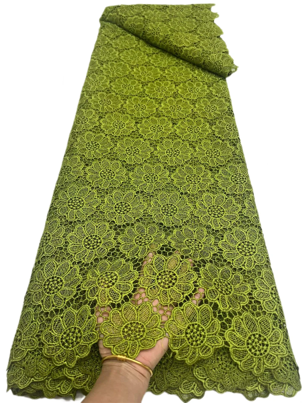 New African Pinholes Cord Lace Fabric 2026 High Quality Water Soluble Nigerian French Guipure Cord Lace For Wedding Dress Sewing
New African Pinholes Cord Lace Fabric 2026 High Quality Water Soluble Nigerian French Guipure Cord Lace For Wedding Dress Sewing