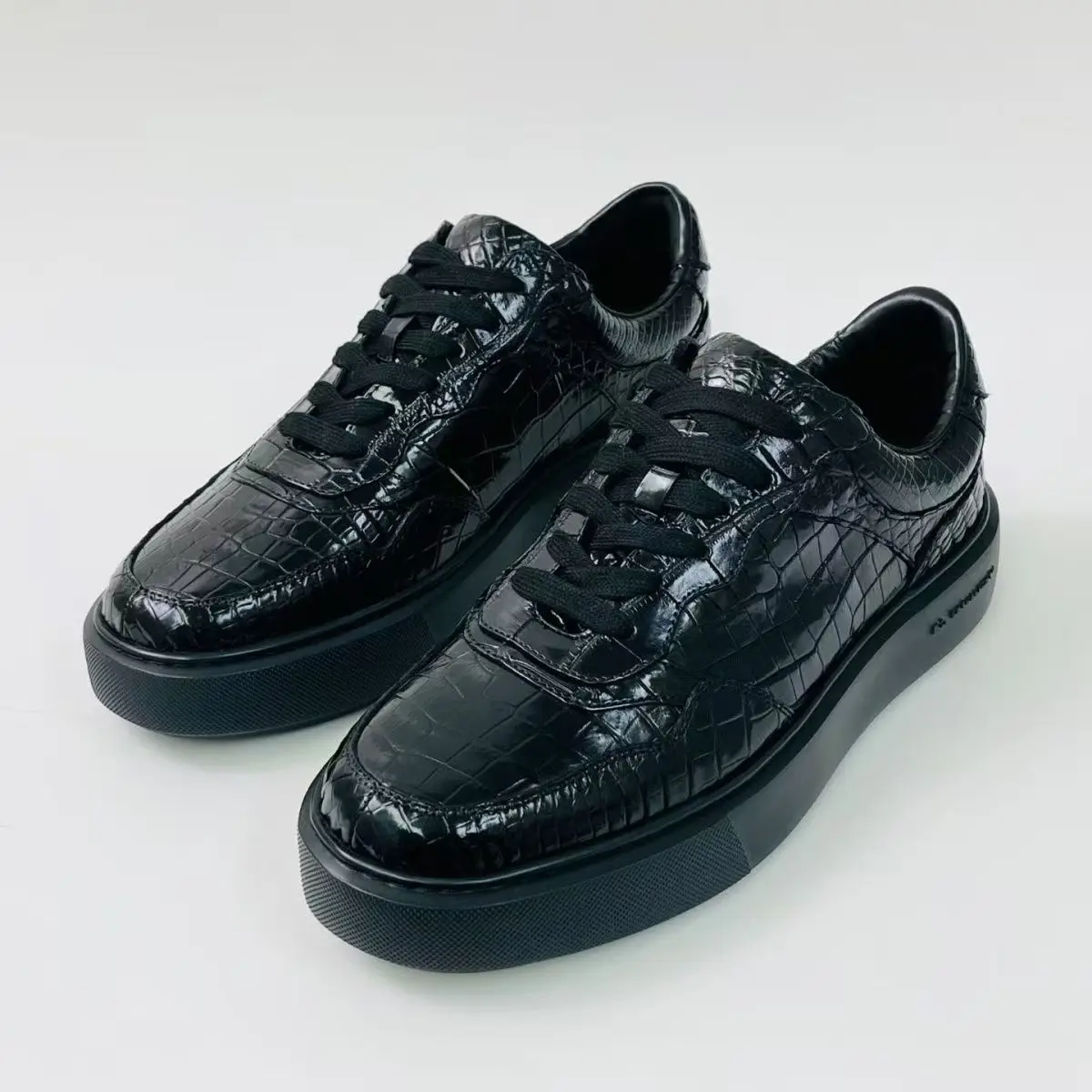 2026 new arrival Fashion Crocodile Skin causal shoes men,male Genuine leather Sneakers pdd809
2026 new arrival Fashion Crocodile Skin causal shoes men,male Genuine leather Sneakers pdd809