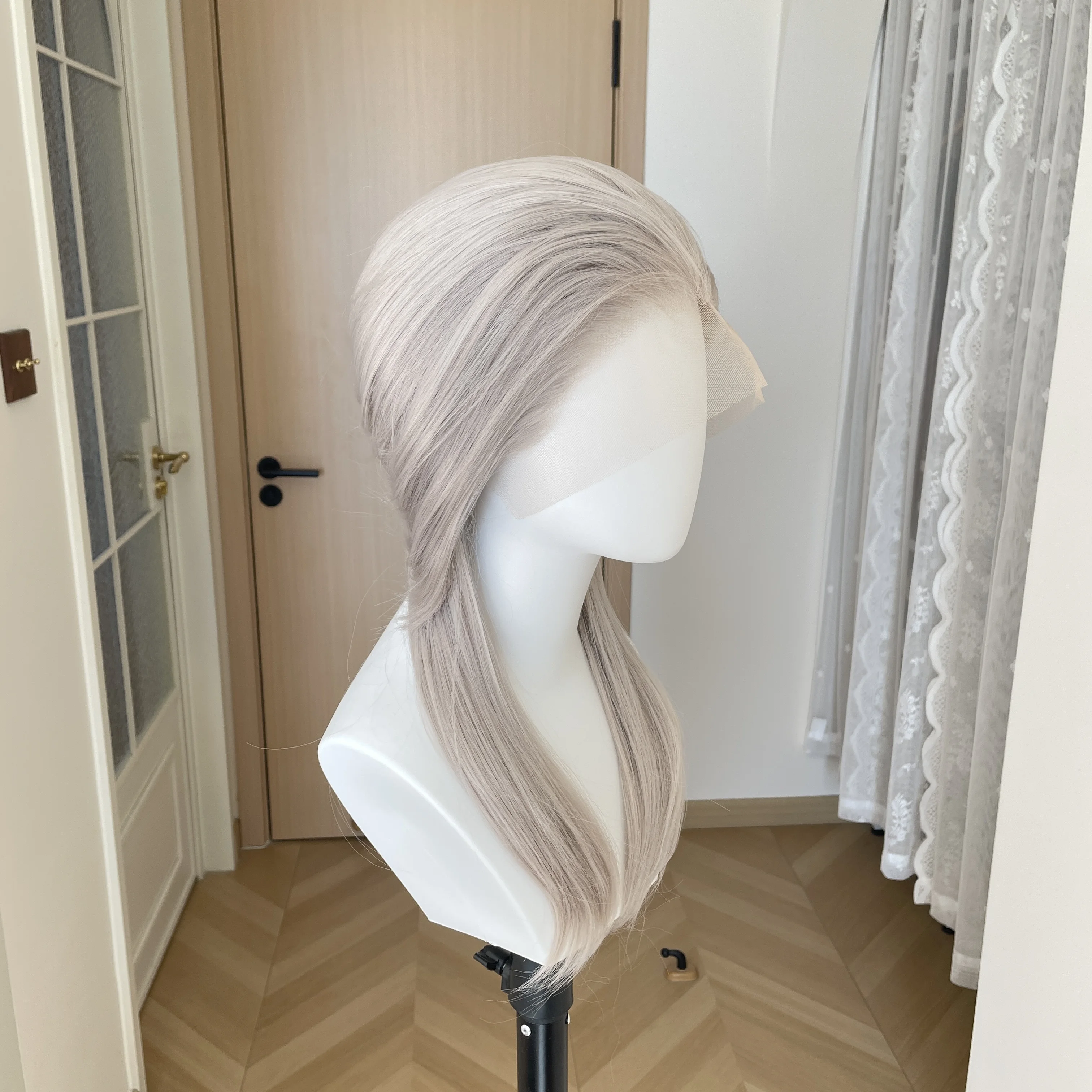 Milk Gray 13X4 Synthetic Lace Front Wigs for Women Shoulder Length Mullet Cosplay Wigs for Men Half Hand Tied Glueless Natural
Milk Gray 13X4 Synthetic Lace Front Wigs for Women Shoulder Length Mullet Cosplay Wigs for Men Half Hand Tied Glueless Natural