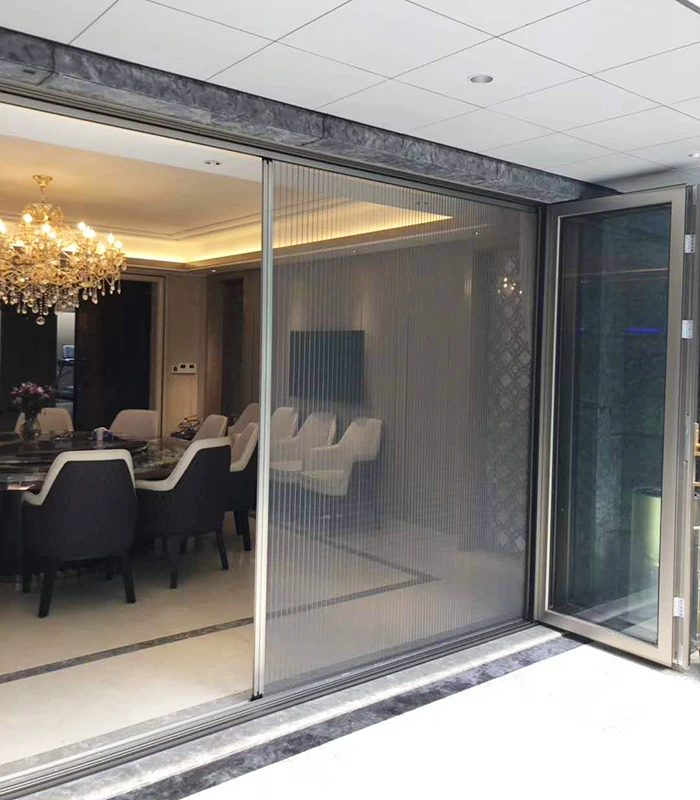 Anti-wind Retractable Pleated Large Mosquito Screen
Anti-wind Retractable Pleated Large Mosquito Screen