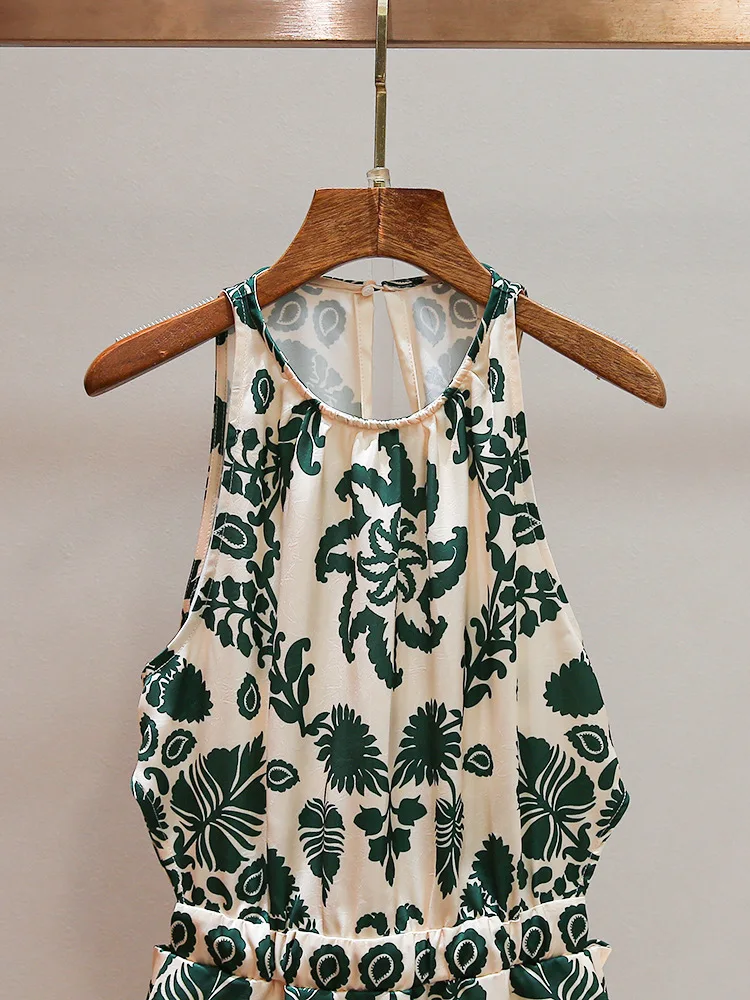 Spring/Summer Women Halter Neck Sleeveless Floral Print Backless Maxi Dress High Waist A-line Vacation Sexy Dress
Spring/Summer Women Halter Neck Sleeveless Floral Print Backless Maxi Dress High Waist A-line Vacation Sexy Dress