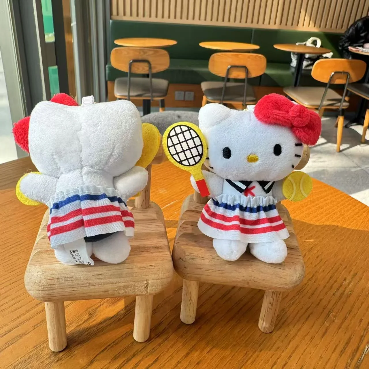Kawaii Hello Kitty теннисный плюшевый кулон милый мультяшный аниме персонаж плюшевая кукла украшение рюкзака кулон игрушка
Kawaii Hello Kitty теннисный плюшевый кулон милый мультяшный аниме персонаж плюшевая кукла украшение рюкзака кулон игрушка