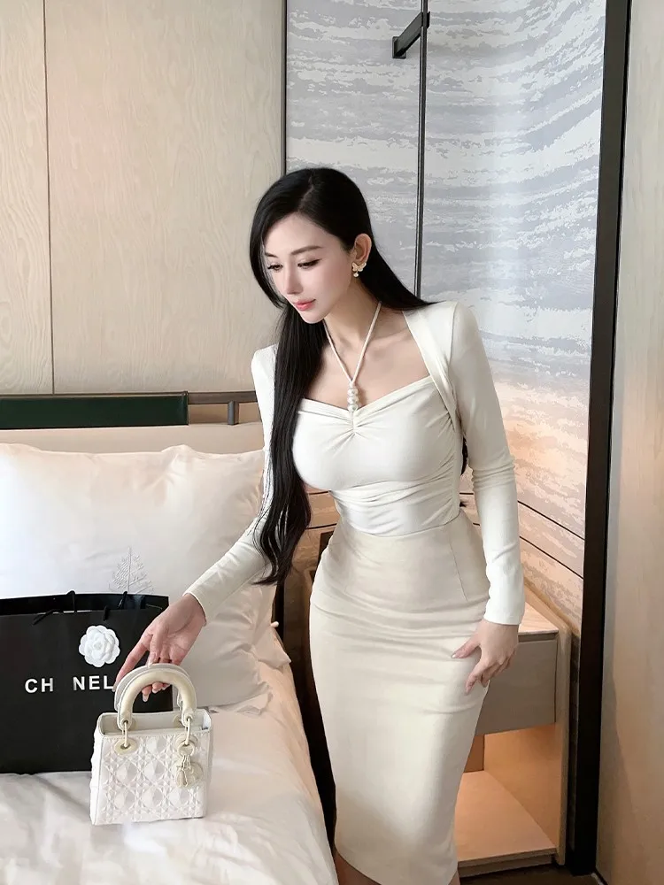 Wang Jiujiu Pearl Necklace вязаный длинный све Fce женский модный осенне-зимний топ с большим воротником Base irt
Wang Jiujiu Pearl Necklace вязаный длинный све Fce женский модный осенне-зимний топ с большим воротником Base irt