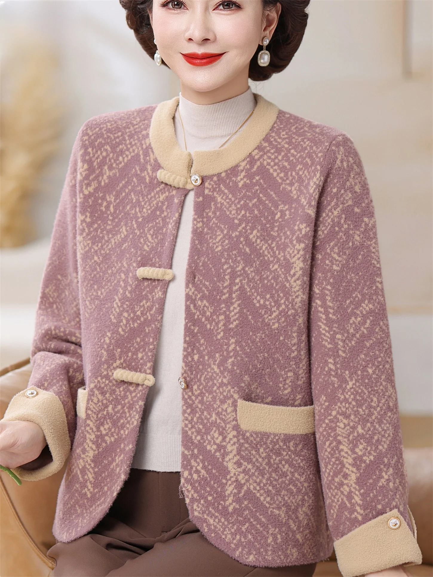 Faionable ort Knitted Jaet for ort Women Middle-Aged And ly Women's Top Small Fraance Sle Open Cardigan
Faionable ort Knitted Jaet for ort Women Middle-Aged And ly Women's Top Small Fraance Sle Open Cardigan