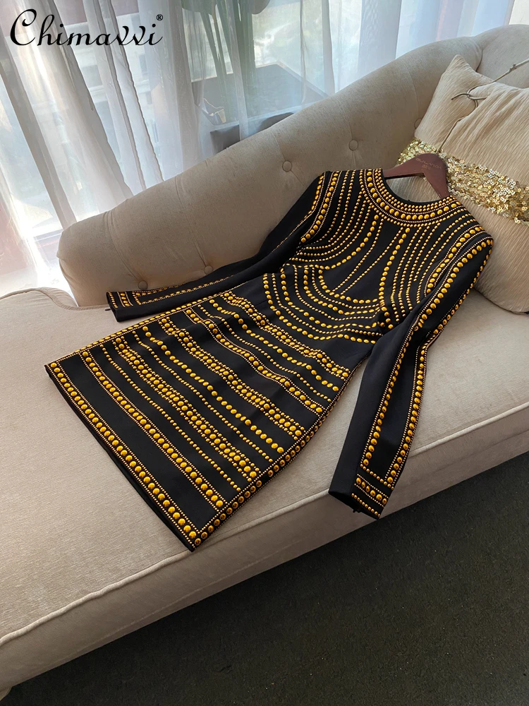 French Elegant Fashion Gold Rivet Crew Neck Long Sleeve High Waist Slim Hip-Wrapped Elastic Black Evening Dress For Women Winter
French Elegant Fashion Gold Rivet Crew Neck Long Sleeve High Waist Slim Hip-Wrapped Elastic Black Evening Dress For Women Winter