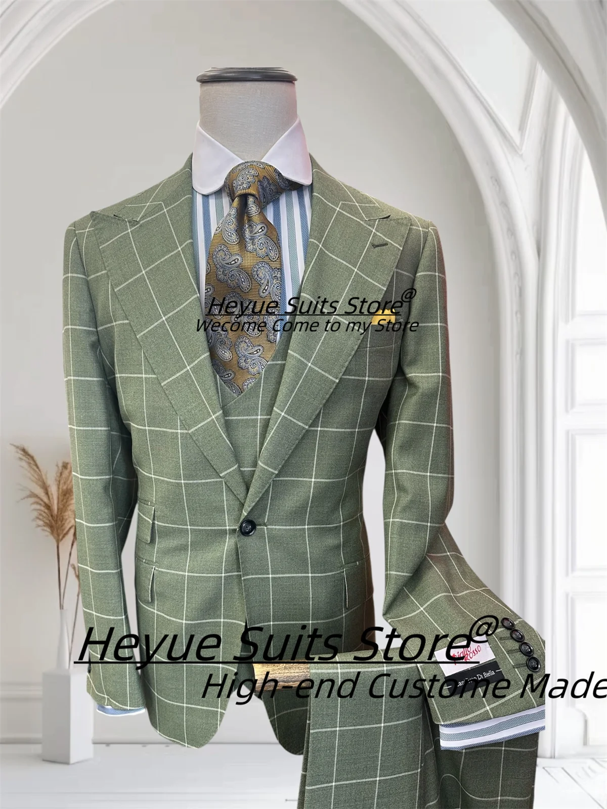 Деловые зеленые клетчатые мужские костюмы по индивидуальному заказу, приталенные остроконечные лацканы, свадебные смокинги для жениха, комплекты из 3 предметов, мужские вечерние пиджаки, Ropa Hombre
Деловые зеленые клетчатые мужские костюмы по индивидуальному заказу, приталенные остроконечные лацканы, свадебные смокинги для жениха, комплекты из 3 предметов, мужские вечерние пиджаки, Ropa Hombre