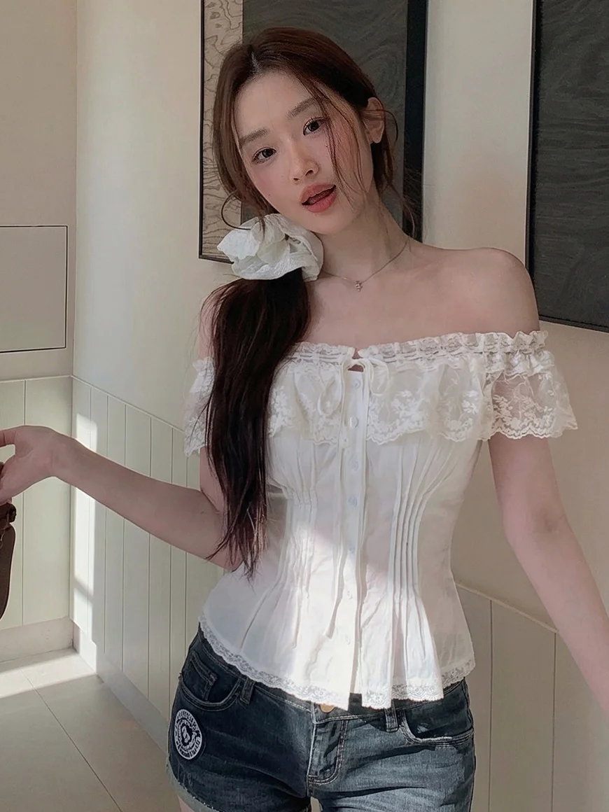 Summer Sexy Pure Color Shoulder Bared Lace Patchwork Waist Cinching T-Shirt Women's Loose Fit Elegant Style Inner Wear Top
Summer Sexy Pure Color Shoulder Bared Lace Patchwork Waist Cinching T-Shirt Women's Loose Fit Elegant Style Inner Wear Top