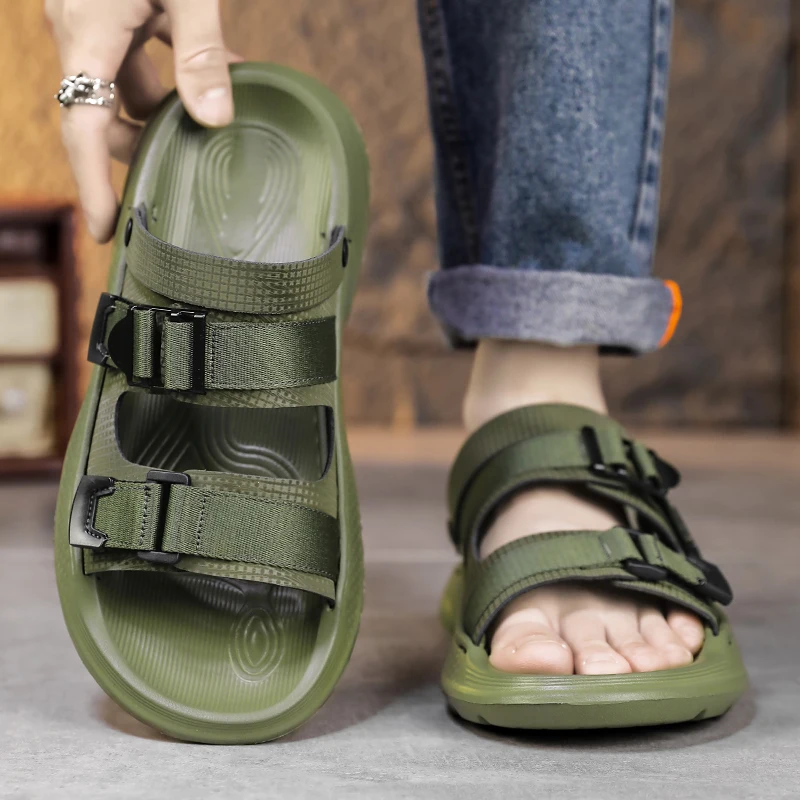 Summer sandals men outdoor casual Versatile driving style Wear breathable height increasing anti slip cool slippers for men
Summer sandals men outdoor casual Versatile driving style Wear breathable height increasing anti slip cool slippers for men