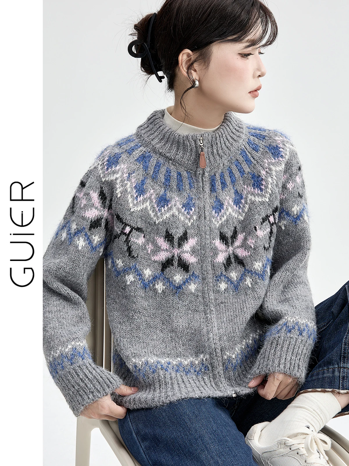 Женский вязаный свитер-пальто Guier Fair Isle, новинка 2025 года, осенне-зимний, винтажный дизайн с вышивкой, свободный крой, длинный свитер-топ
Женский вязаный свитер-пальто Guier Fair Isle, новинка 2025 года, осенне-зимний, винтажный дизайн с вышивкой, свободный крой, длинный свитер-топ