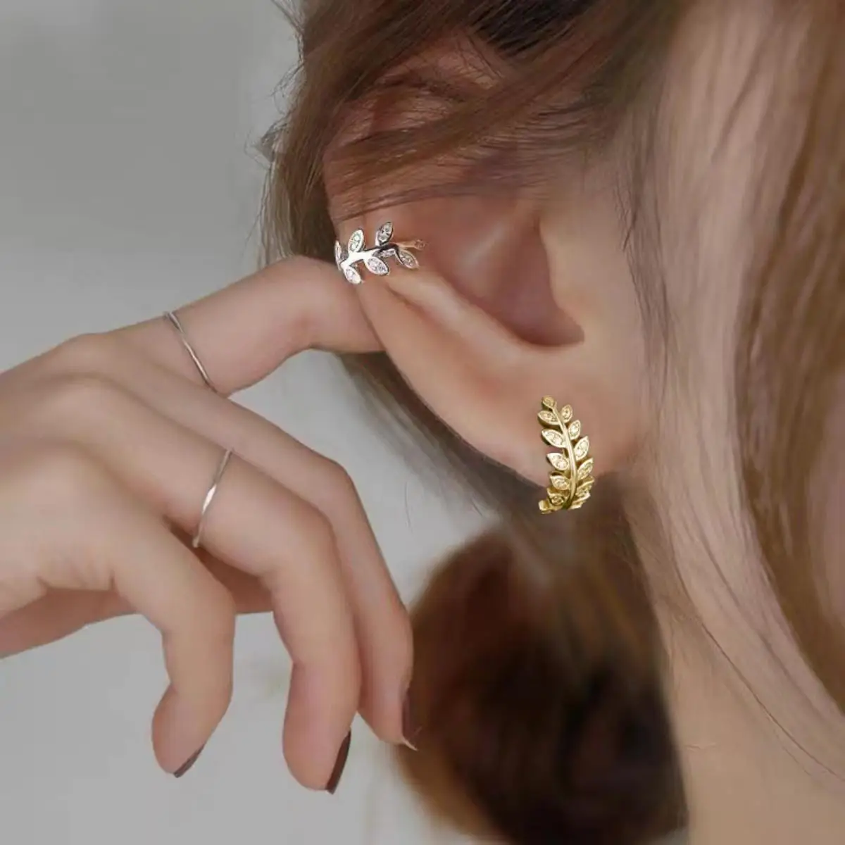 New Flower Series Exquisite Earrings, Leaves, Olive Branches, Leaves, Micro inlaid Zirconia, Creative and Versatile Earrings
New Flower Series Exquisite Earrings, Leaves, Olive Branches, Leaves, Micro inlaid Zirconia, Creative and Versatile Earrings