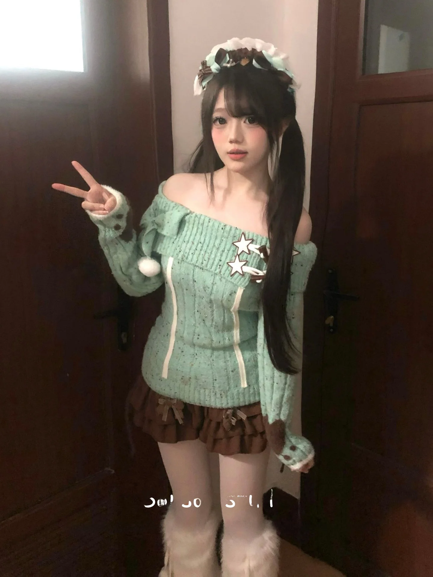 Женский вязаный свитер с открытыми плечами и длинными рукавами, ранневесенний, облегающий, мягкий, удобный, милый, для прогулок
Женский вязаный свитер с открытыми плечами и длинными рукавами, ранневесенний, облегающий, мягкий, удобный, милый, для прогулок