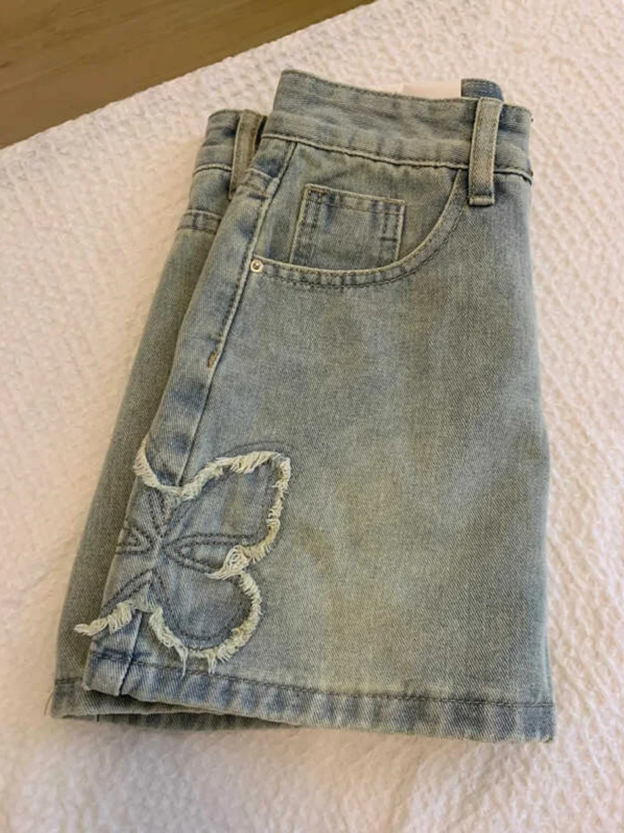 Women Light Blue A-line Denim Skirt Vintage Y2k Jean Skirt Aesthetic Harajuku Korean Elegant Cowboy Skirts 2000s Clothes Summer
Women Light Blue A-line Denim Skirt Vintage Y2k Jean Skirt Aesthetic Harajuku Korean Elegant Cowboy Skirts 2000s Clothes Summer