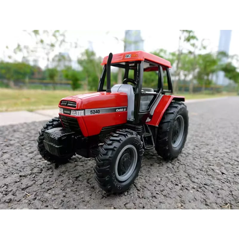 Diecast ERTL 1:32 Scale MAXXUM 5240 Agricultural Alloy Tractor Model Collectible Toy Gift Souvenir Display Ornament
Diecast ERTL 1:32 Scale MAXXUM 5240 Agricultural Alloy Tractor Model Collectible Toy Gift Souvenir Display Ornament
