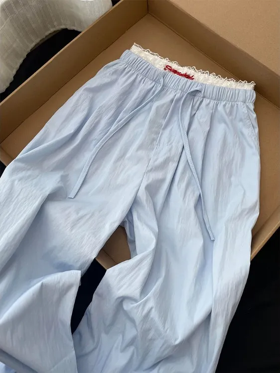 Синие кружевные повседневные брюки с запахом, женские, лето 2025, новые, корейский стиль, свободные широкие брюки-палаццо, прямые, свободного кроя, с завышенной талией
Синие кружевные повседневные брюки с запахом, женские, лето 2025, новые, корейский стиль, свободные широкие брюки-палаццо, прямые, свободного кроя, с завышенной талией