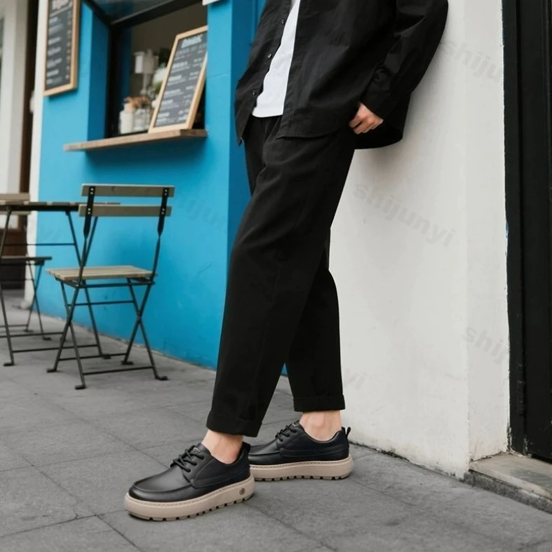 Men's Leather Shoes 2026 Spring Autumn Fashion Business Casual Shoes Platform Round Toe Comfortable Outdoor Men Vulcanized Shoes
Men's Leather Shoes 2026 Spring Autumn Fashion Business Casual Shoes Platform Round Toe Comfortable Outdoor Men Vulcanized Shoes