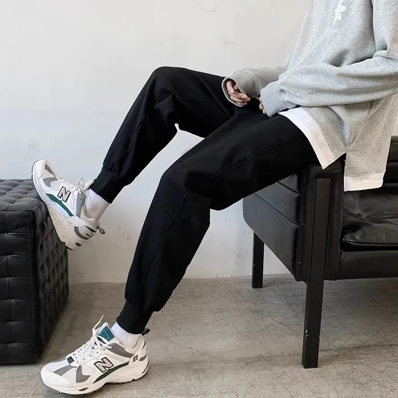 Autumn sweatpants men's casual pants men's handsome narrow tube tight pants sports youth thin long pants men's trend
Autumn sweatpants men's casual pants men's handsome narrow tube tight pants sports youth thin long pants men's trend