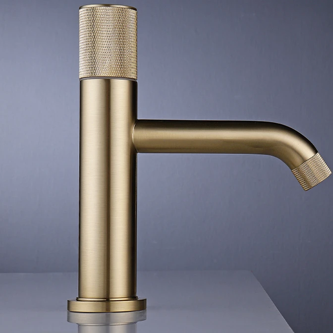 Light luxury brushed gold water faucet, cold and hot all copper gun, gray wash basin, bathroom cabinet faucet
Light luxury brushed gold water faucet, cold and hot all copper gun, gray wash basin, bathroom cabinet faucet
