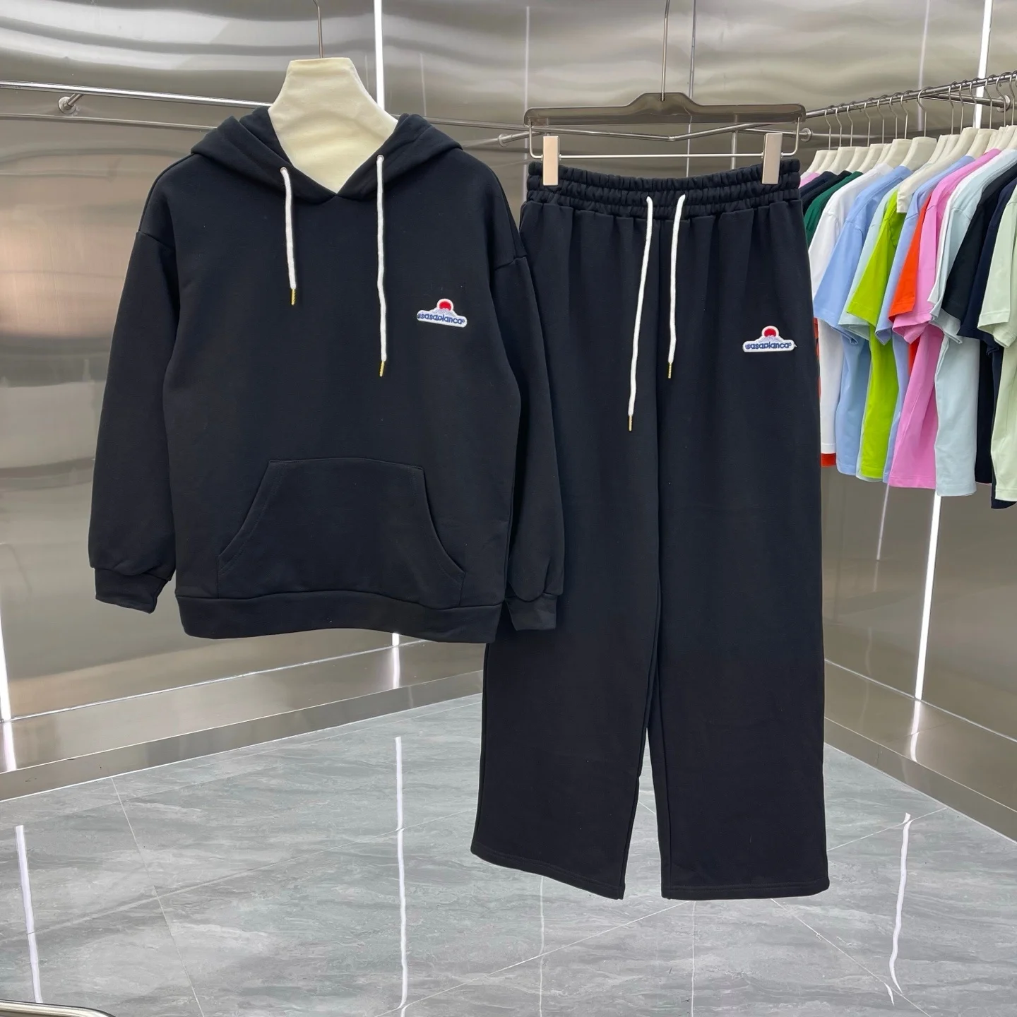 Autumn Winter Men's Casual Loose Fit Sweatshirt Pants Set Streetwear Versatile Comfortable Long Sleeve Youth Fashion
Autumn Winter Men's Casual Loose Fit Sweatshirt Pants Set Streetwear Versatile Comfortable Long Sleeve Youth Fashion