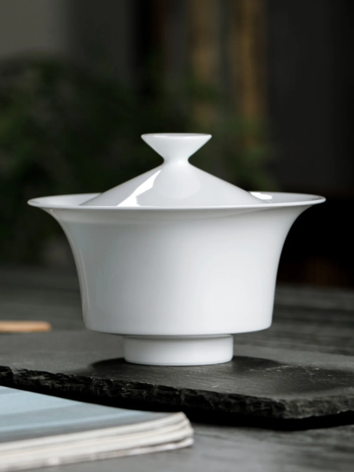 Чайный набор из белого фарфора ручной работы из Цзиндэчжэня: большая чашка с широким горлышком, не обжигающая руки, для чая Гунфу, отдельная чайная чаша
Чайный набор из белого фарфора ручной работы из Цзиндэчжэня: большая чашка с широким горлышком, не обжигающая руки, для чая Гунфу, отдельная чайная чаша