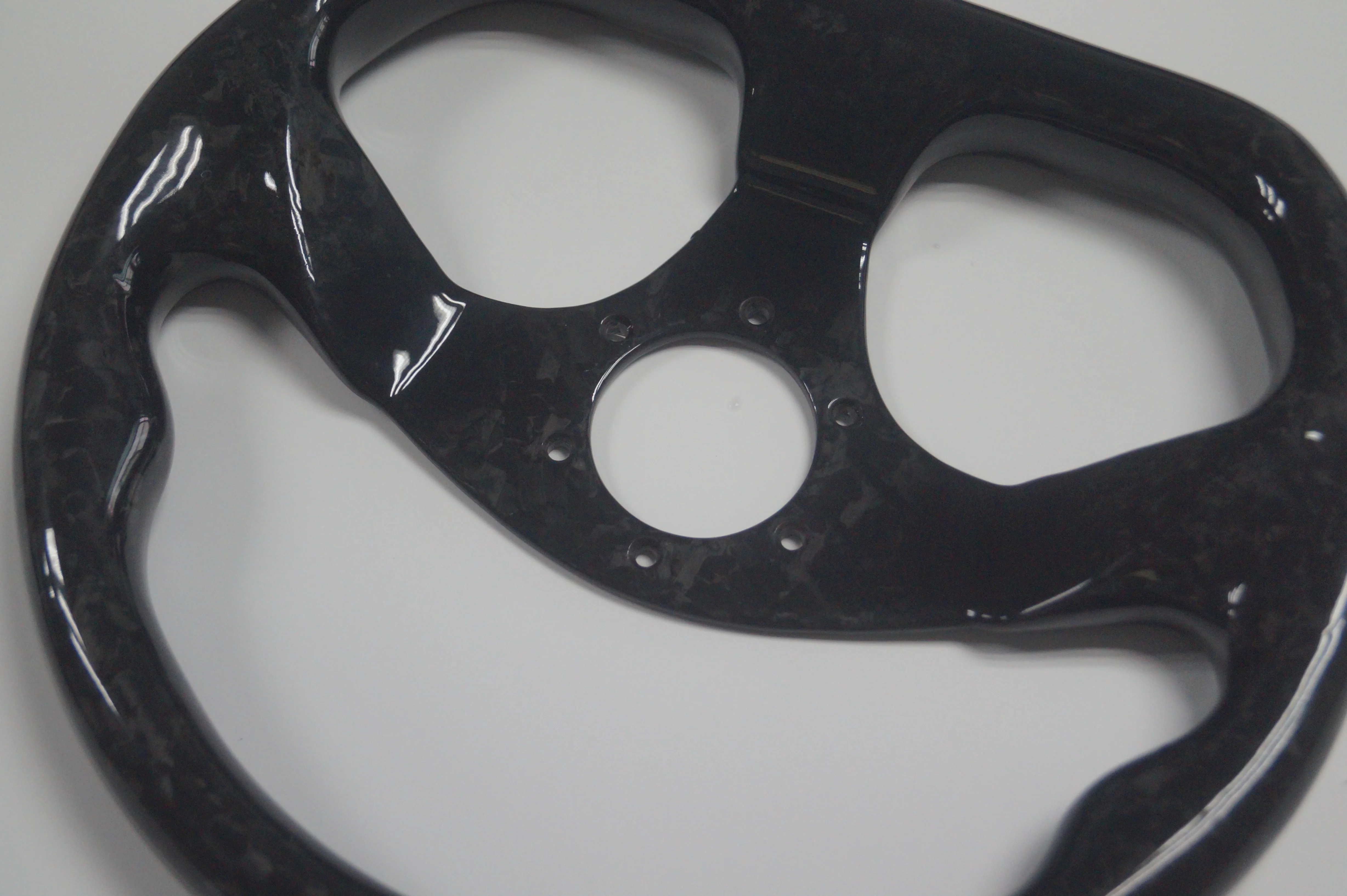 Glossy Twill Carbon Fiber D-Type Steering Wheel for Racing Car Modification
Glossy Twill Carbon Fiber D-Type Steering Wheel for Racing Car Modification