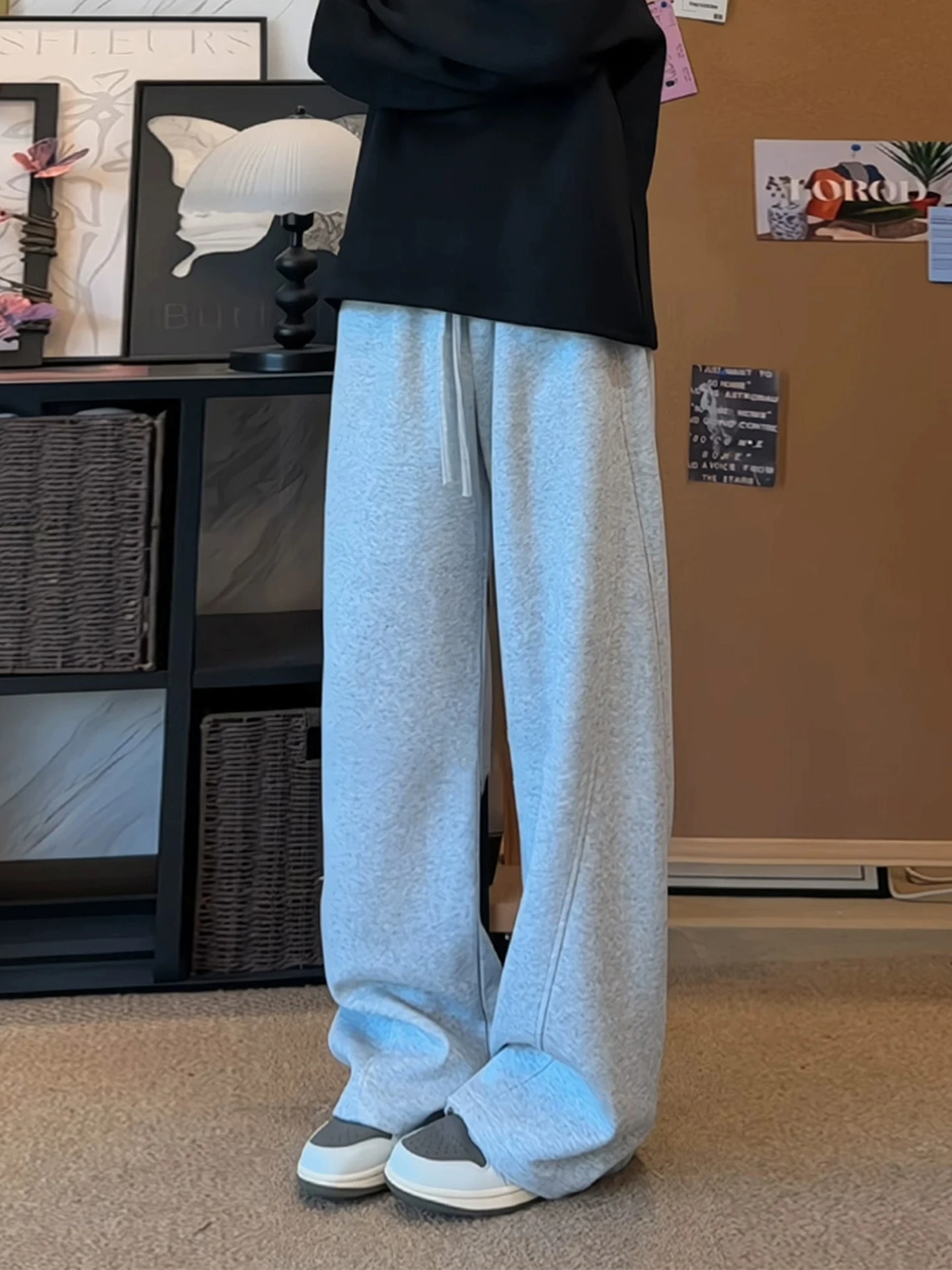 Light ey American Sle Slant Cut Knife Pants Men's Autumn Drape Wide Leg Pants Extended Straight Sport Casual Trousers
Light ey American Sle Slant Cut Knife Pants Men's Autumn Drape Wide Leg Pants Extended Straight Sport Casual Trousers