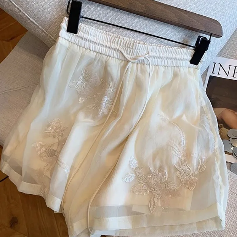 Новые китайские шорты с пайетками и вышивкой, женские летние брюки с высокой талией, утягивающие, широкие штанины, модные и элегантные
Новые китайские шорты с пайетками и вышивкой, женские летние брюки с высокой талией, утягивающие, широкие штанины, модные и элегантные