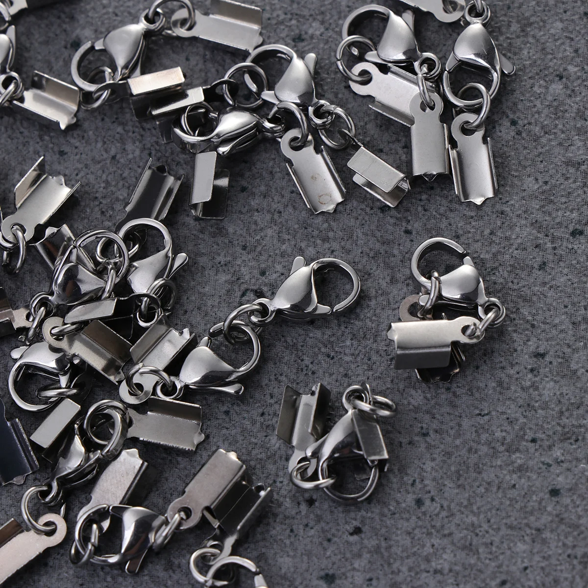 20pcs Lobster Claw Clasps Iron Alloy Electroplated Jewelry Making Supplies for Bracelet Necklace Earrings Repair Charms
20pcs Lobster Claw Clasps Iron Alloy Electroplated Jewelry Making Supplies for Bracelet Necklace Earrings Repair Charms