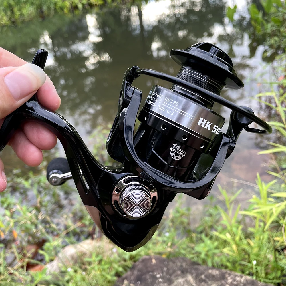 Saltwater/Freshwater Bass Spinning Wheel 5.2:1 Super Durable Lightweight Fishing Reel Left/Right Hand Interchange2000-7000
Saltwater/Freshwater Bass Spinning Wheel 5.2:1 Super Durable Lightweight Fishing Reel Left/Right Hand Interchange2000-7000