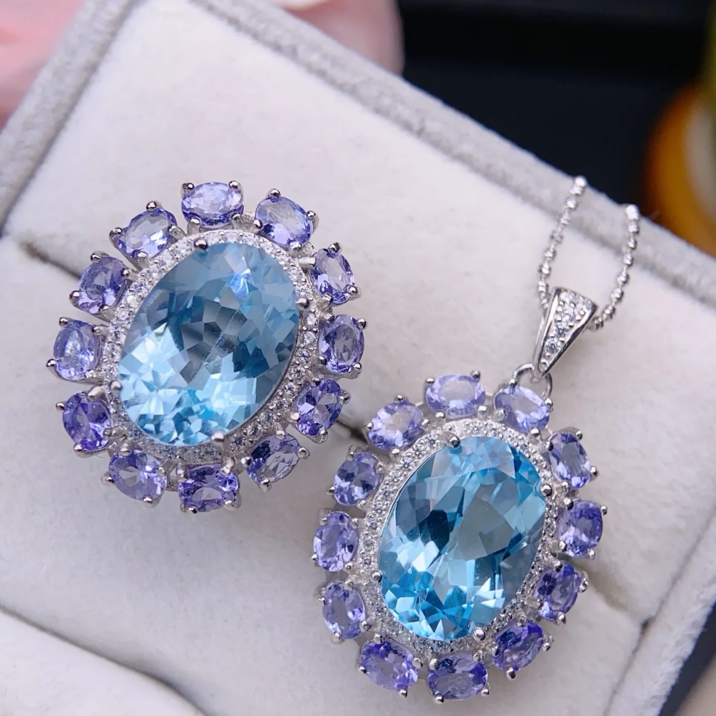 Natural Blue Topaz Jewelry Set 10x14mm & Tanzanite 3x4mm S925 Silver with CZ Accent Ring & Pendant
Natural Blue Topaz Jewelry Set 10x14mm & Tanzanite 3x4mm S925 Silver with CZ Accent Ring & Pendant