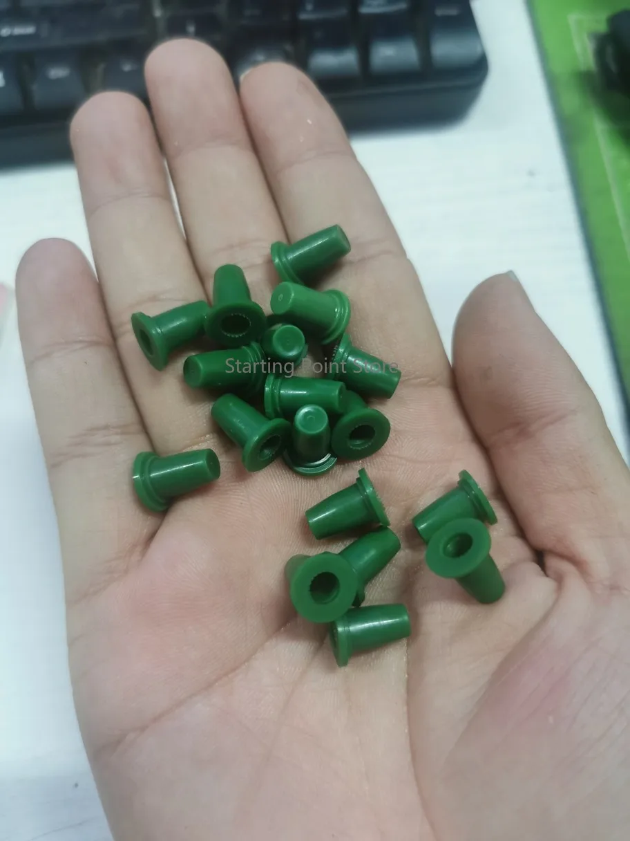 1 шт. подходит для Magotan CC, Sagitar Golf, Passat, Tiguan Haorui, заглушка тормозной вакуумной трубы, зеленая крышка 056129777 
1 шт. подходит для Magotan CC, Sagitar Golf, Passat, Tiguan Haorui, заглушка тормозной вакуумной трубы, зеленая крышка 056129777