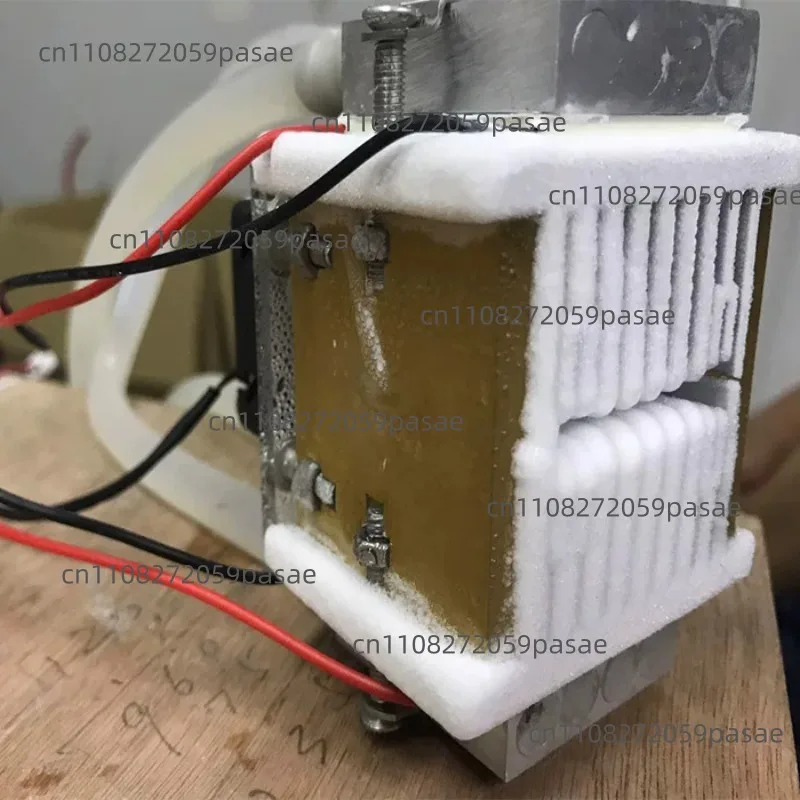 DIY refrigeration small air conditioner 12v electronic refrigerator cooling equipment refrigerator cooling
DIY refrigeration small air conditioner 12v electronic refrigerator cooling equipment refrigerator cooling