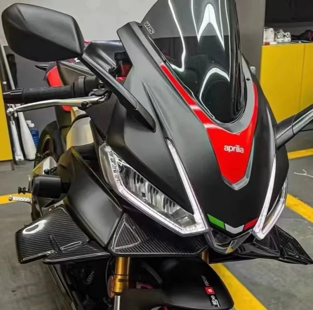 Для Aprilia RS660 новый голый передний спойлер Winglet аэродинамический комплект крыльев спойлер из настоящего углеродного волокна 2021 2022 2023
Для Aprilia RS660 новый голый передний спойлер Winglet аэродинамический комплект крыльев спойлер из настоящего углеродного волокна 2021 2022 2023