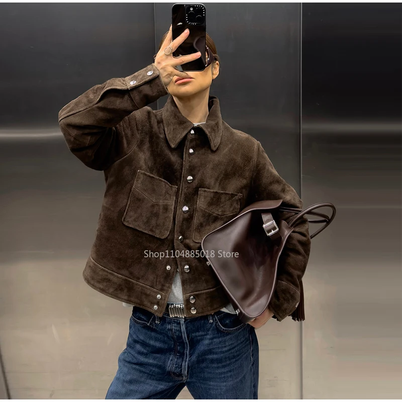 Fashion Brown Suede Jackets Women Lapel Long Sleeve Single Breasted Pockets Coats 2025 Autumn Winter Street Retro Lady Outwears
Fashion Brown Suede Jackets Women Lapel Long Sleeve Single Breasted Pockets Coats 2025 Autumn Winter Street Retro Lady Outwears