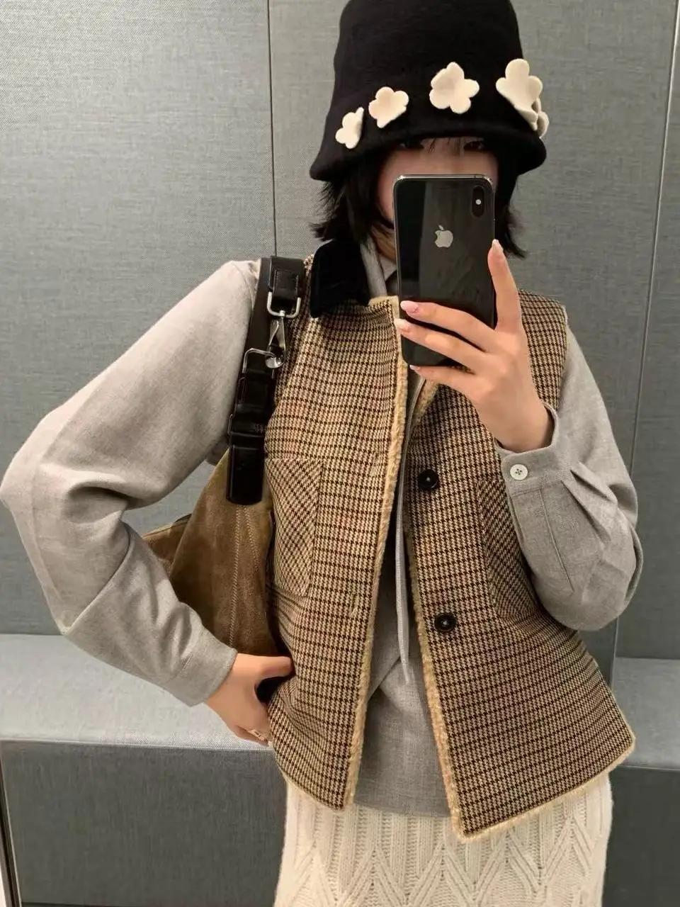 Double-Sided Fleece Vest Women's Fashion Layering Collared Pocketed Reversible Cotton Pure Spring Autumn Seasonal Wear
Double-Sided Fleece Vest Women's Fashion Layering Collared Pocketed Reversible Cotton Pure Spring Autumn Seasonal Wear