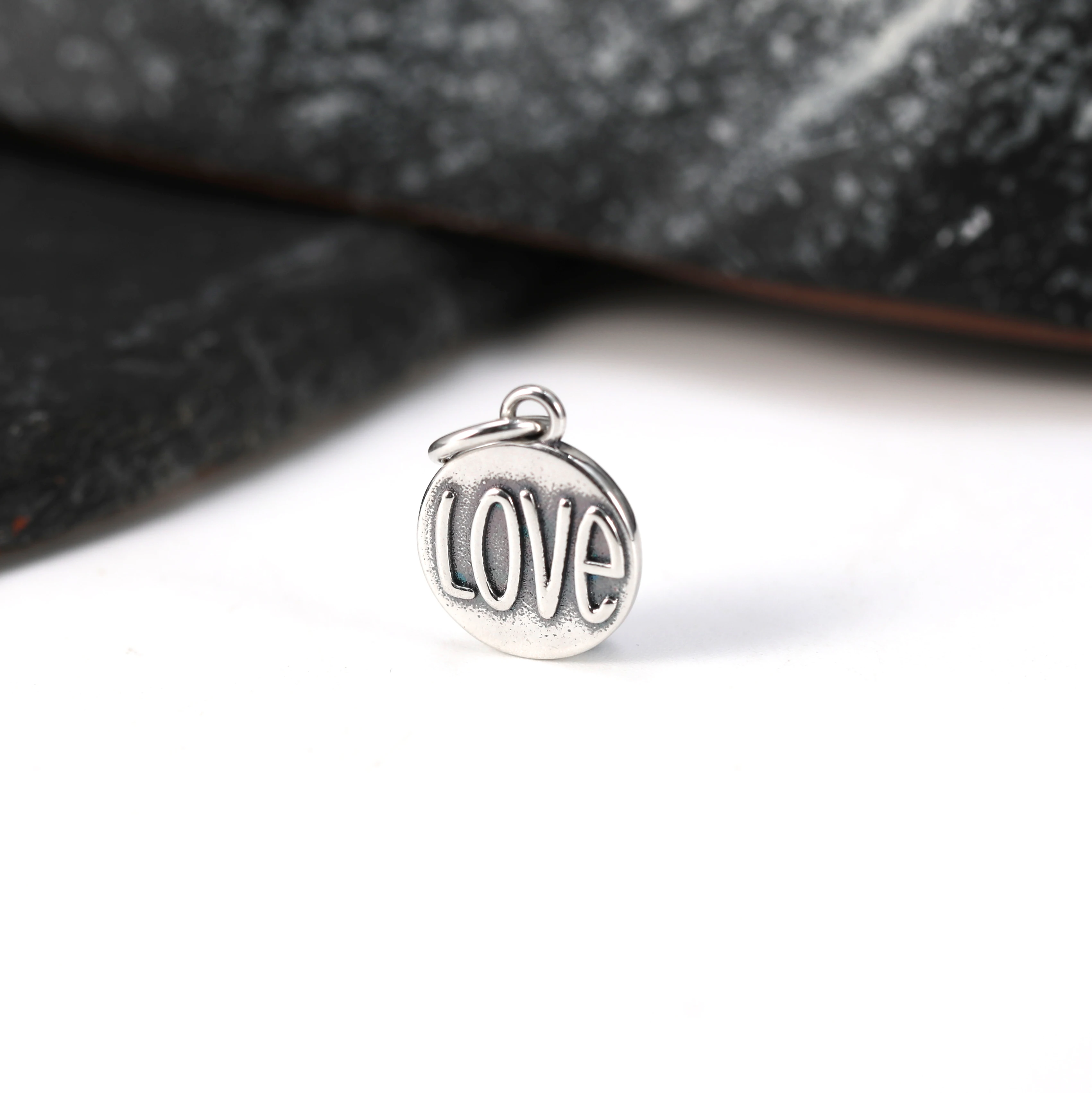 DJ092 genuine 925 sterling silver keychain DIY silver jewelry accessory LOVE pendant
DJ092 genuine 925 sterling silver keychain DIY silver jewelry accessory LOVE pendant
