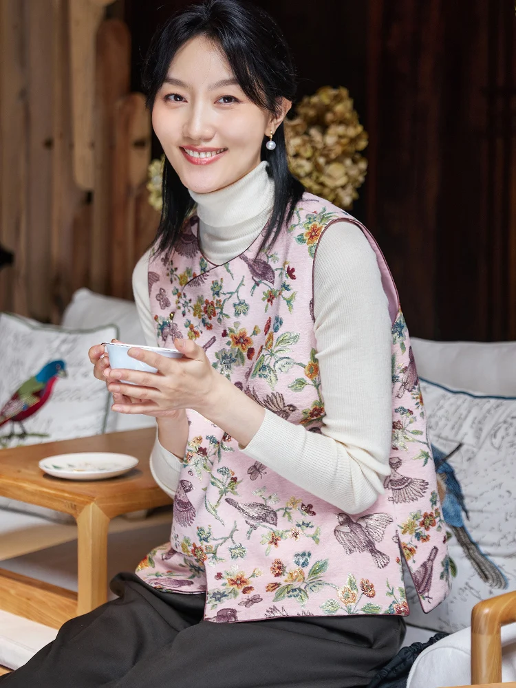 New Chinese Sle Retro Embroidered Fabric Loose round Ne Women's Vest with Copper Buttons Versatile Faionable Top
New Chinese Sle Retro Embroidered Fabric Loose round Ne Women's Vest with Copper Buttons Versatile Faionable Top