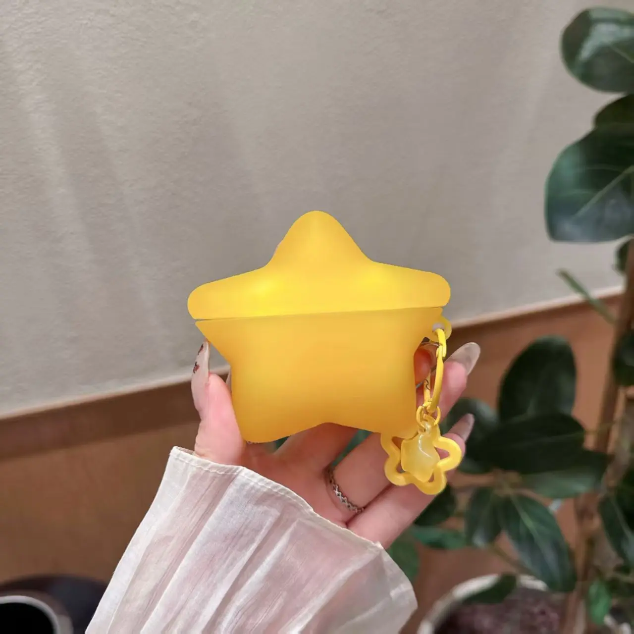 Creative Earphone Cover Case for AirPods 4 3 Pro 2 airPods Pro 3 Translucent Stereoscopic silicone Cute Star Accessories Pendant
Creative Earphone Cover Case for AirPods 4 3 Pro 2 airPods Pro 3 Translucent Stereoscopic silicone Cute Star Accessories Pendant