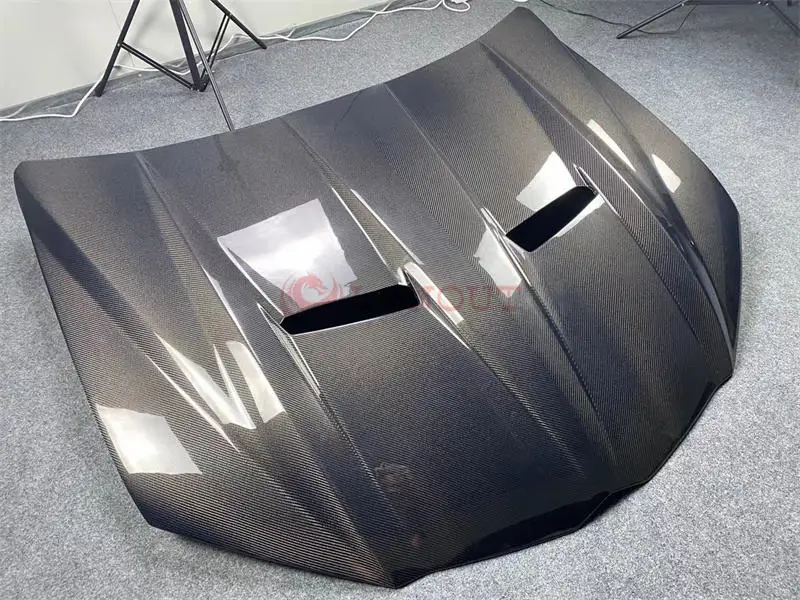 Topcar High Quality Dry Carbon Fiber Hood Head Cover Bonnet Hot Pressed Body Parts for Lamborghini URUS Stylish Accessory
Topcar High Quality Dry Carbon Fiber Hood Head Cover Bonnet Hot Pressed Body Parts for Lamborghini URUS Stylish Accessory