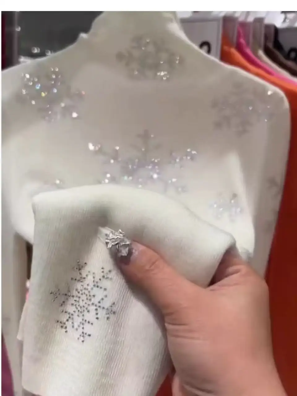 New In Trend Sparkle Diamonds Hot Drilling Off White Sweater Women Autumn Winter Knitwear Top Knitted Pullovers Woman Clothing
New In Trend Sparkle Diamonds Hot Drilling Off White Sweater Women Autumn Winter Knitwear Top Knitted Pullovers Woman Clothing