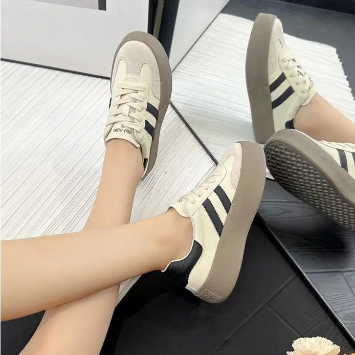 Casual Sport Shoes Women's Ins Spliced Color Trendy Biscuit Flat Shoes Leather Casual Shoes Comfortable Cotton Lined Rubber Sole
Casual Sport Shoes Women's Ins Spliced Color Trendy Biscuit Flat Shoes Leather Casual Shoes Comfortable Cotton Lined Rubber Sole