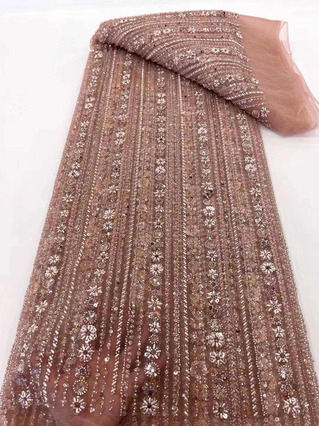 2023 Fashion Elegant French Embroidery Beaded Lace Fabric African Nigerian With Sequins Fabric For Wedding Dress Sewing QF0955
2023 Fashion Elegant French Embroidery Beaded Lace Fabric African Nigerian With Sequins Fabric For Wedding Dress Sewing QF0955