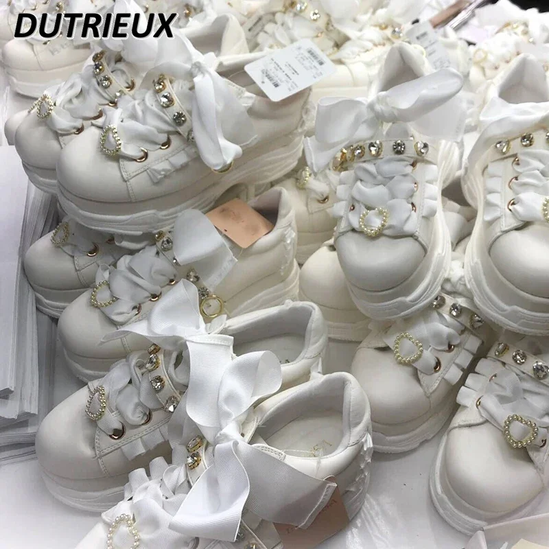 Japanese Style Rhinestone Pearl Lace Platform Shoes Women Fashion Sport Casual Sneaker Sweet Lolita Flat Shoes for Girls
Japanese Style Rhinestone Pearl Lace Platform Shoes Women Fashion Sport Casual Sneaker Sweet Lolita Flat Shoes for Girls