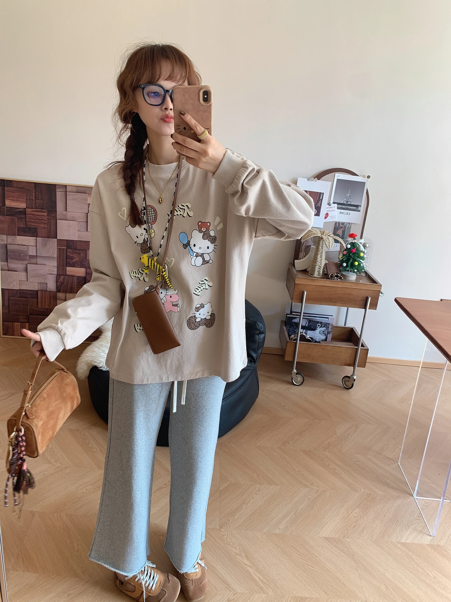 Женская футболка с милым мультяшным принтом, длинный рукав, из чистого хлопка, круглый вырез, летне-осенняя, повседневная, базовый слой верхней одежды
Женская футболка с милым мультяшным принтом, длинный рукав, из чистого хлопка, круглый вырез, летне-осенняя, повседневная, базовый слой верхней одежды