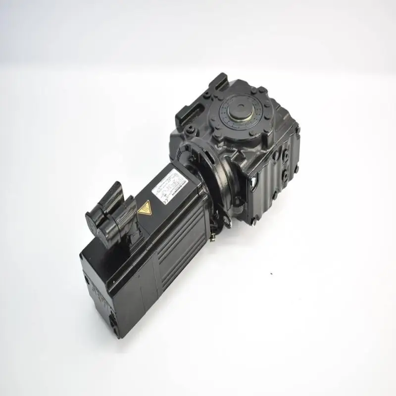 New Original Ready Stock New Original Ready Stock 400V SA47/(T) CMP63S/KY/AK0H/SM1 Industrial Automation PAC Dedicated PLC Progr
New Original Ready Stock New Original Ready Stock 400V SA47/(T) CMP63S/KY/AK0H/SM1 Industrial Automation PAC Dedicated PLC Progr