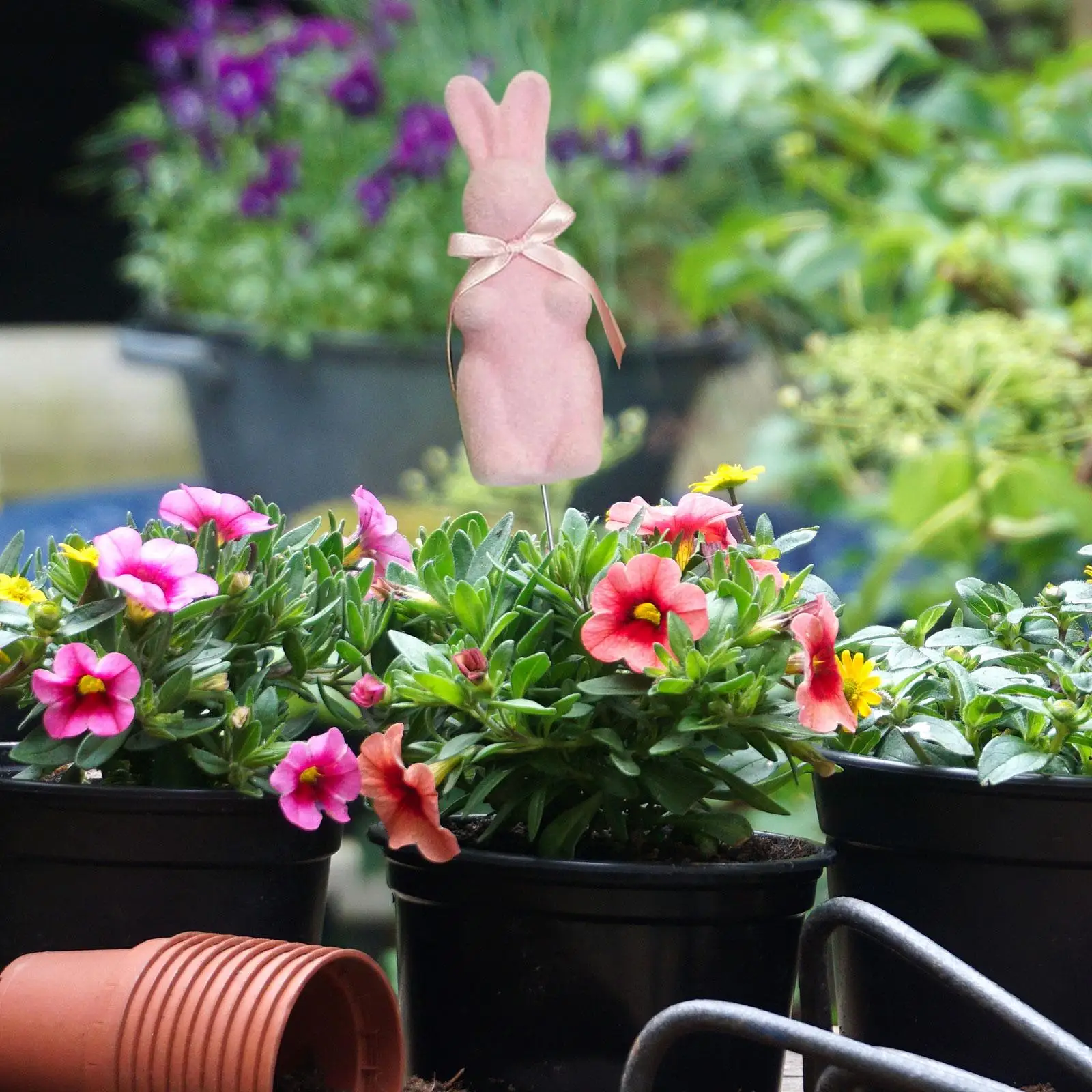 Easter Bunny Stake Garden Ornament Flocked Rabbit Figurine Vase Filler for Indoor Outdoor Decoration
Easter Bunny Stake Garden Ornament Flocked Rabbit Figurine Vase Filler for Indoor Outdoor Decoration