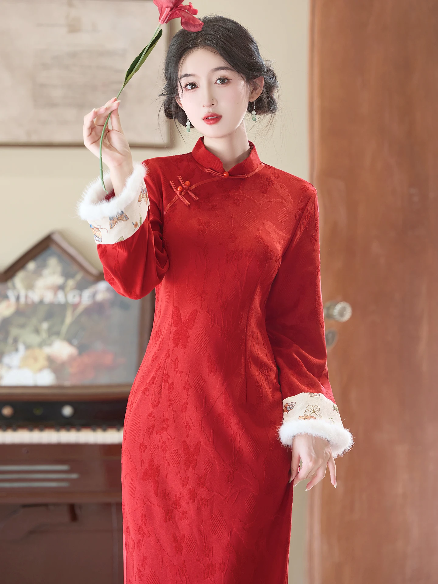 Red New Chinese Sle Wedding Dr Long Sve Floed New Year Gown Ceremony Costume Women's Traditional Costume
Red New Chinese Sle Wedding Dr Long Sve Floed New Year Gown Ceremony Costume Women's Traditional Costume