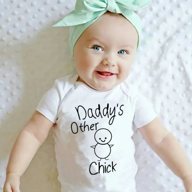 Cartoon Daddy's Othe Chick Print Short Sleeve Newborn Baby Bodysuit Toddler & Infant Boy's Onesie for Summer Clothing
Cartoon Daddy's Othe Chick Print Short Sleeve Newborn Baby Bodysuit Toddler & Infant Boy's Onesie for Summer Clothing