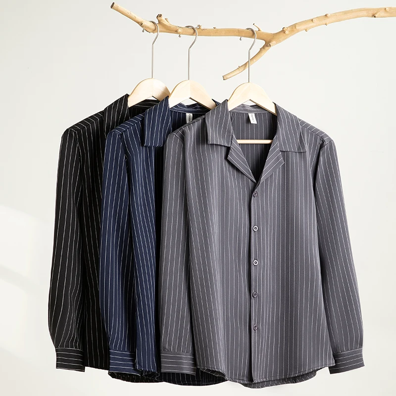Autumn Men's V-neck Shirt Single Breasted Long Sleeved Striped Shirs Japanese Retro Casual Fashion Loose Male Blouse
Autumn Men's V-neck Shirt Single Breasted Long Sleeved Striped Shirs Japanese Retro Casual Fashion Loose Male Blouse