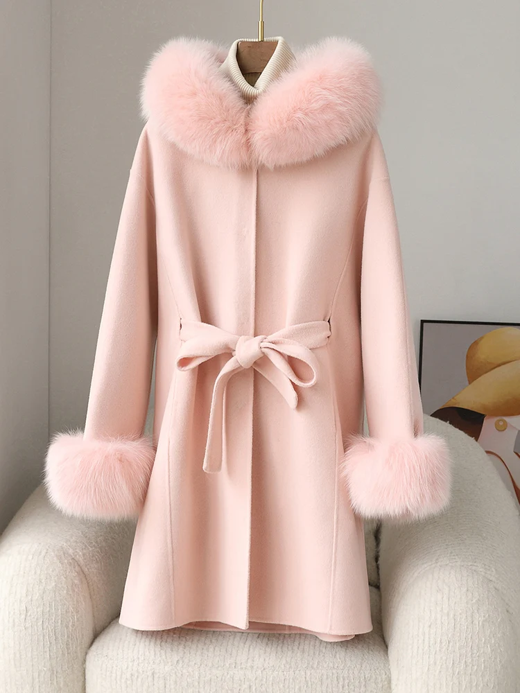 High quality cashmere coat for women in autumn and winter 2023, fur hooded loose and slimming medium length double-sided
High quality cashmere coat for women in autumn and winter 2023, fur hooded loose and slimming medium length double-sided